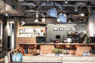 TREX KAWASAKI RIVER CAFEの画像