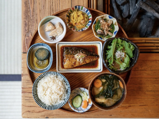 八百屋とごはん むかいの画像